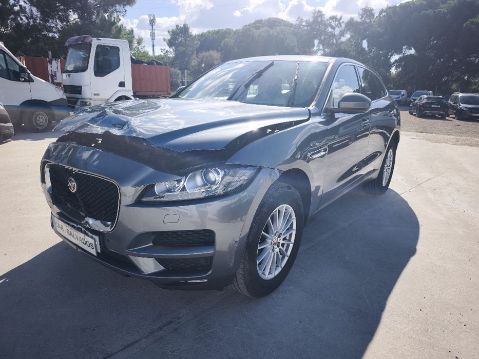 Jaguar F-pace 2.0 180 cv