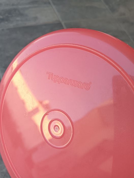 3-liter plastic pitcher (Tupperware)447424101362575362