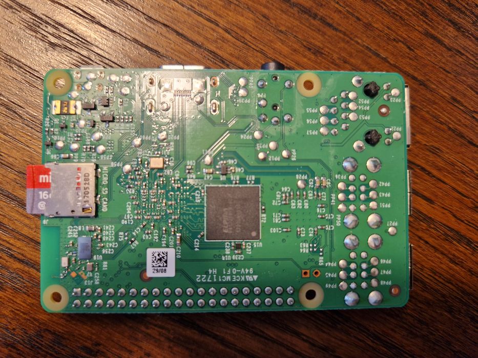 Raspberry Pi 3 Model B Starter Kit, Case and microSD64409419269889123