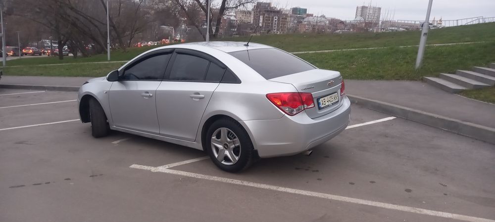 Шевроле Круз в хорошому стані