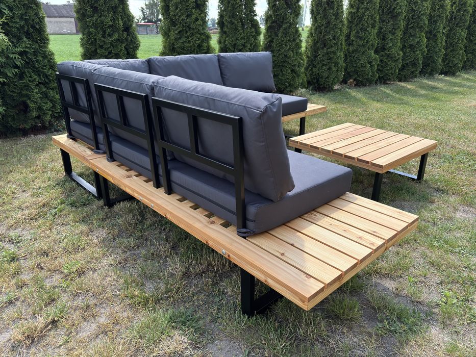 Zestaw mebli ogrodowych 230 × 230 cm + stolik