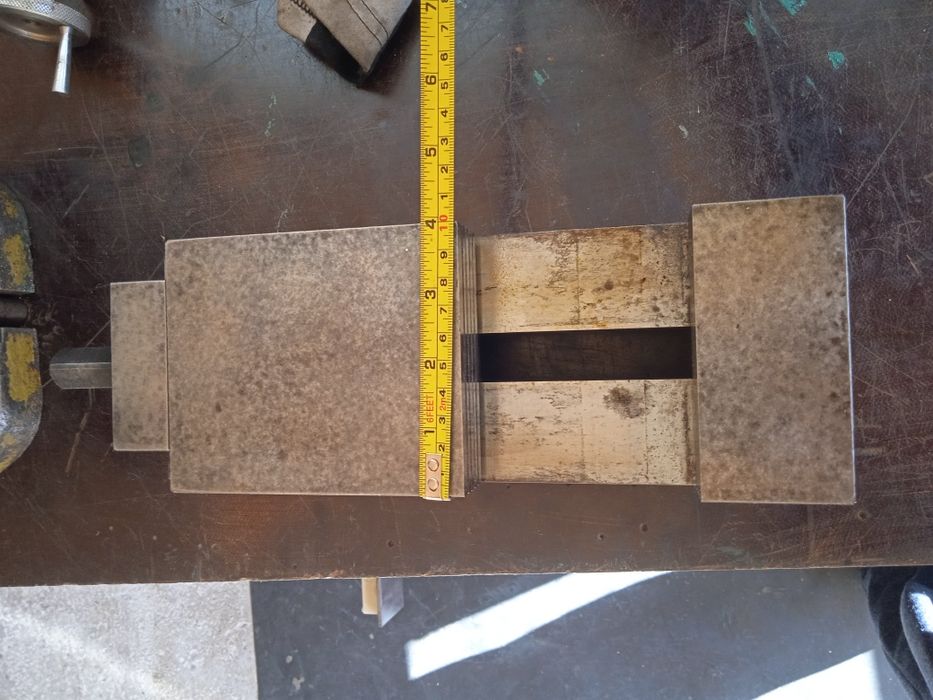 Лещата,тиски фрезерные,станочные