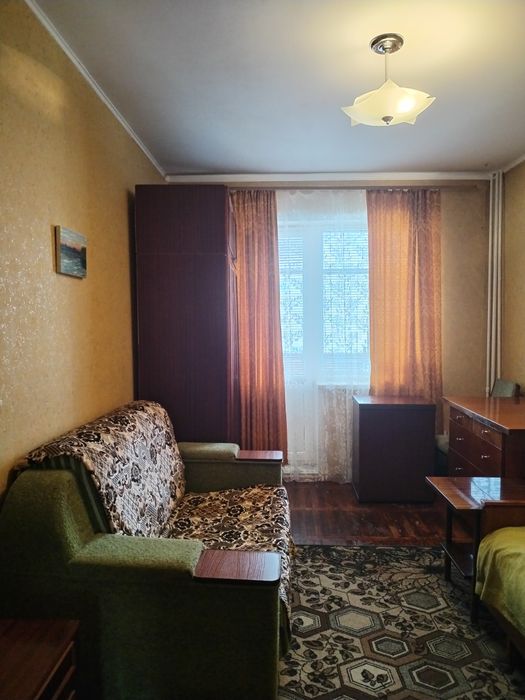 Здається 3-кімнатна квартира на пр. Свободи