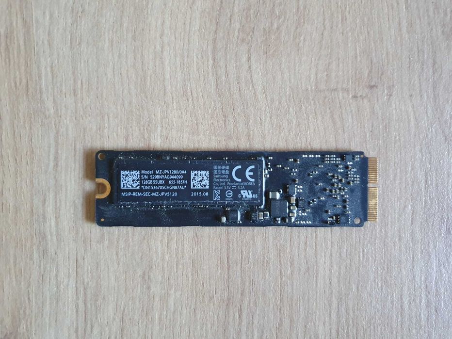 SSD 128Gb MZ-JPV1280/0A4 (снят с MacBook Pro 13 2015 A1502 MF839)