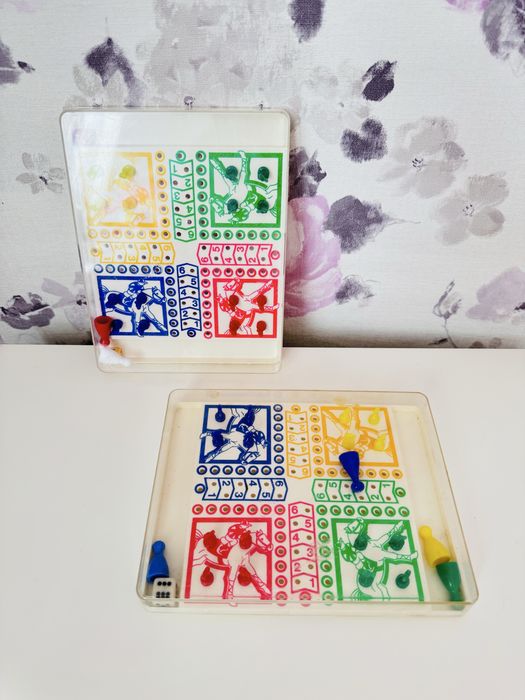 Gra podróżna w konie,pudełko zabawa z małymi konikami,Playbox vintage