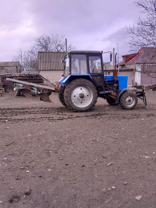 Продам МТЗ 82 і все що на ньому