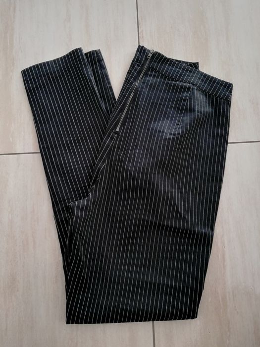 Eleganckie spodnie damskie w paski r. 40