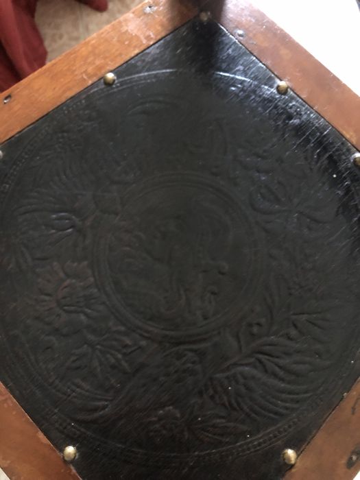 6 cadeiras em madeira