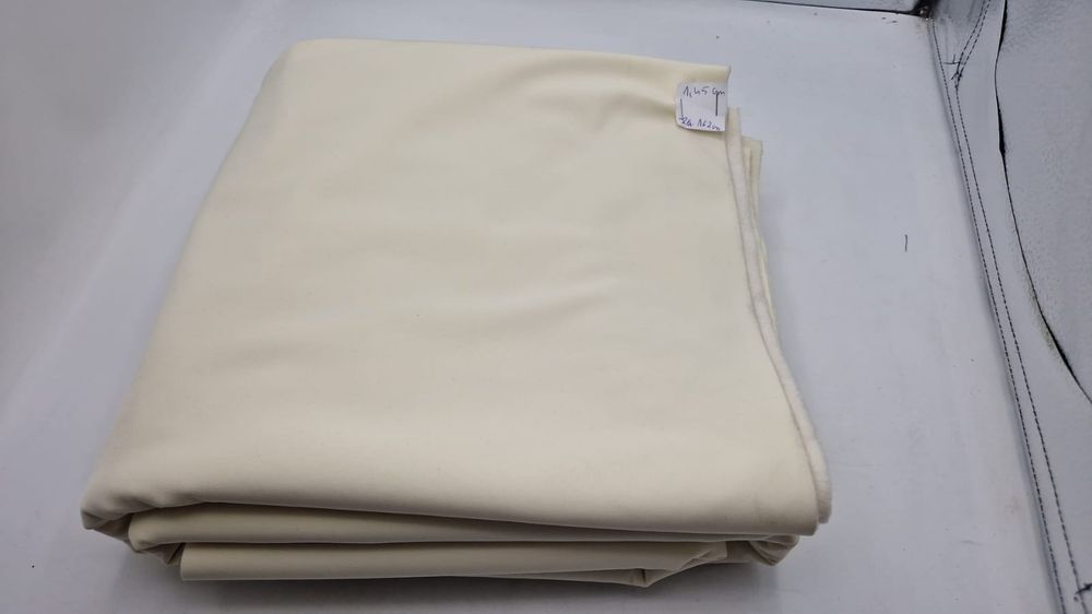 Tkanina ecru kupon 1,45 m.x 162 cm.