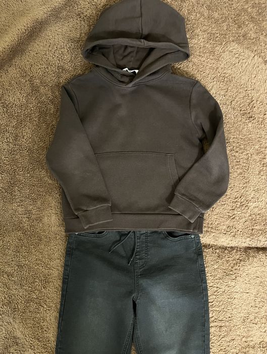 Брендовый Костюм джинсы MOM next116-122 и худи H&M 116-122;костюм джинсы чёрные и худи шоколадного цвета,худи h&m ,джинсы next