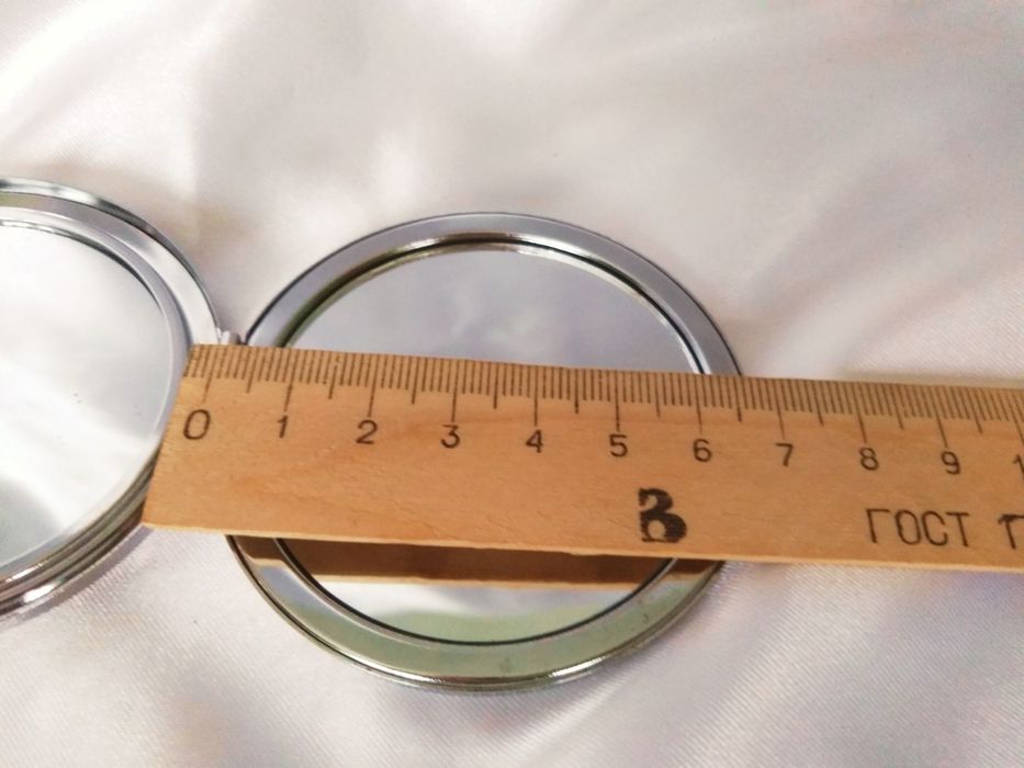 Дзеркальце косметичне "Краб" з стразами в подарунковій коробці