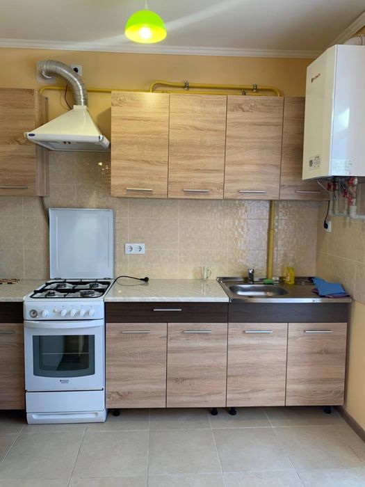 Здається квартира студія в центрі міста  вул.Мельника 10