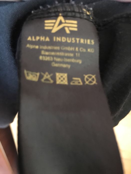 Футболка REEBOK.   ALPHA industries