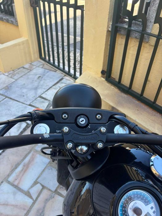 mota UM renegade 125cc