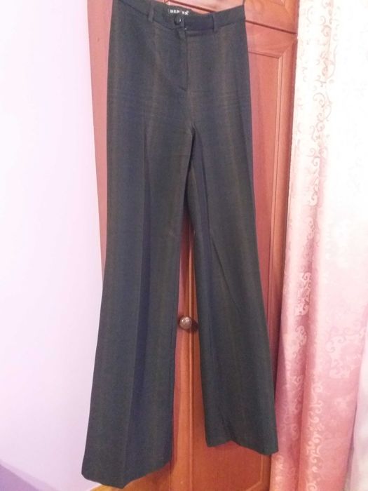 Брюки жіночі широкі, прямий крій