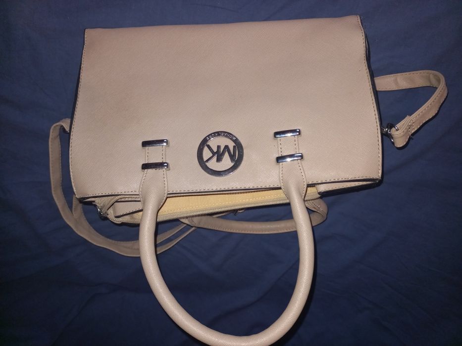 Torebka Michael Kors bezowa kuferek