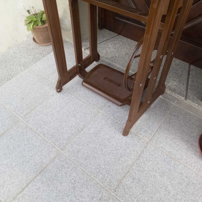 Mesa De Máquina De Costura - SINGER