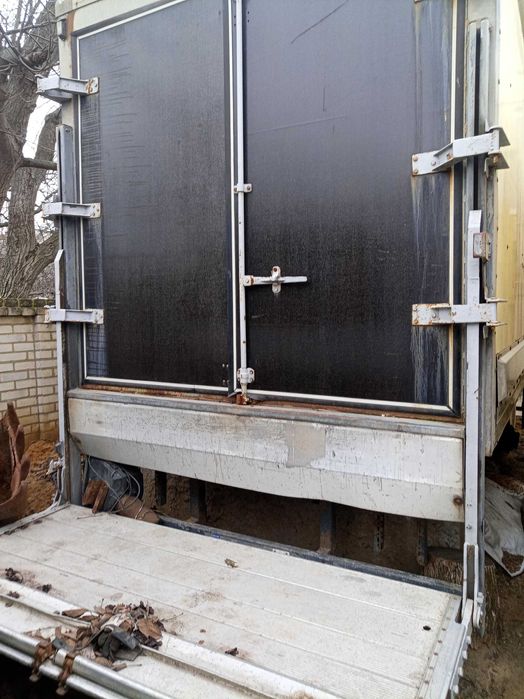 Будка утеплена. Атего.