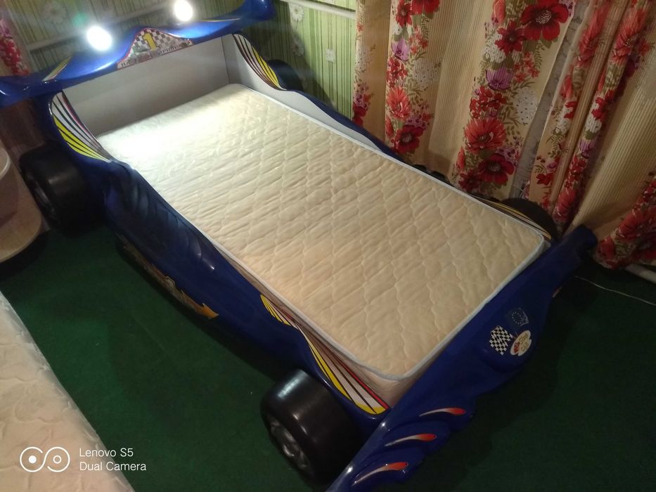 Потрясающая! Кровать-машина с матрасом большая 230/150!