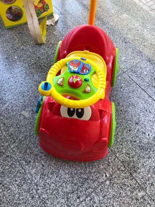 Carrinho semi novo Chicco