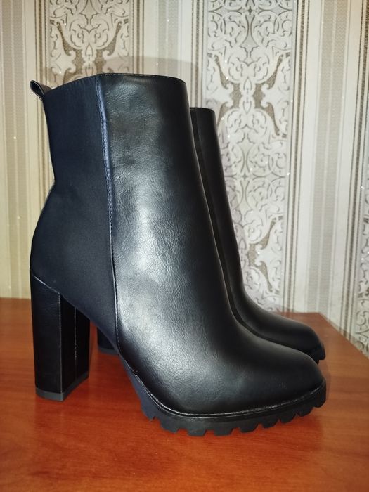 Женские демисезонные сапоги