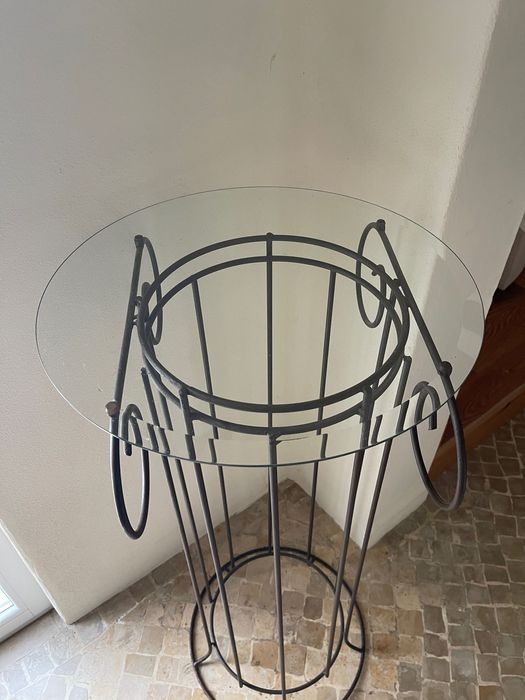 Vende-se Mesa Alta em Vidro