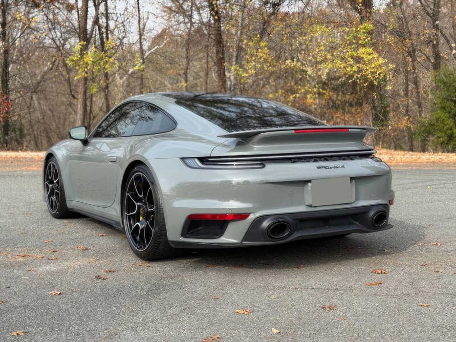 Porsche 911 Turbo S      2021