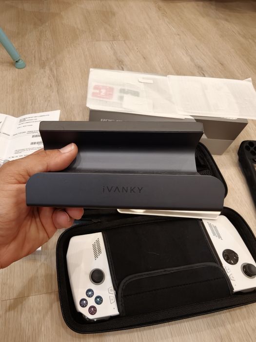ROG Ally Z1 Extreme Dock Mala Película Caixa