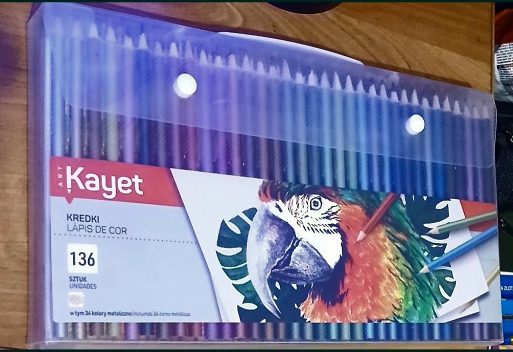 Kredki ołówkowe-nowe
