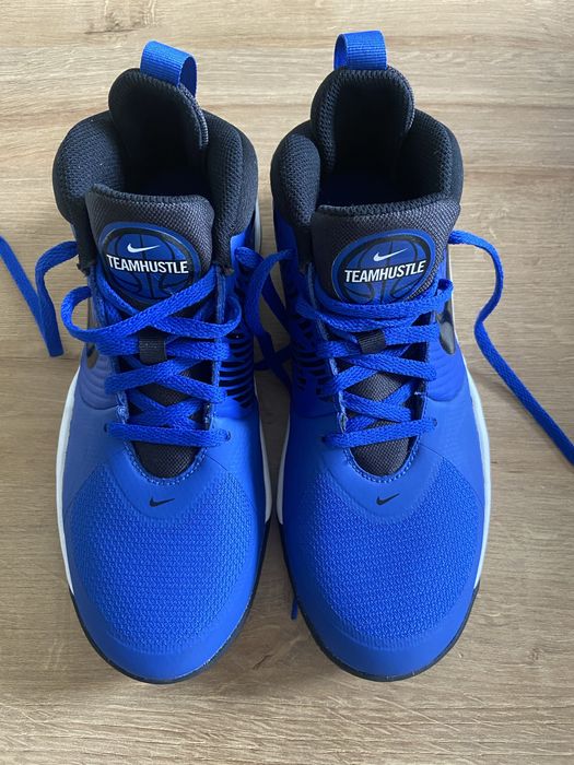 Buty koszykarskie Nike Teamhustle dla dziecka, rozm. 36.5
