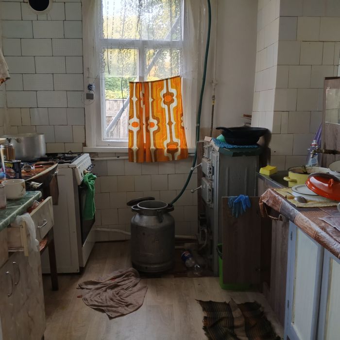 Продаю добротный кирпичный дом в тихом центре г. Мерефа