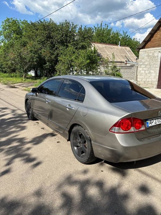 Хонда цивик.1.8л бенз