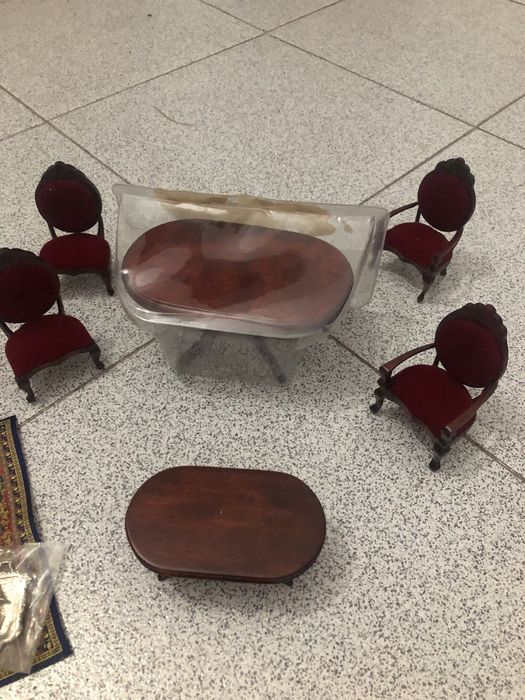 Casa de bonecas sala de jantar em madeira