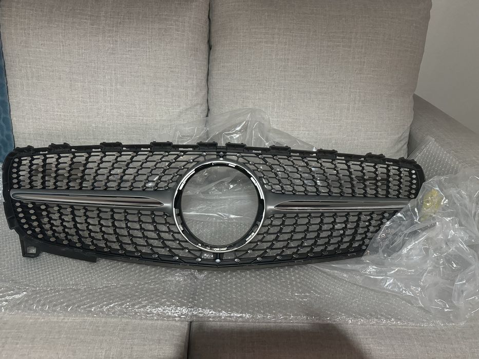Grelha frontal Mercedes Class A Diamond Silver