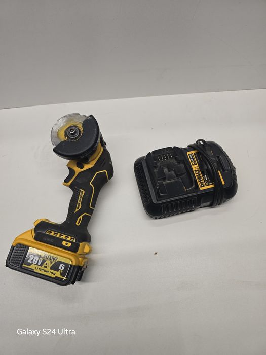 Dewalt DCS 438 szlifierka