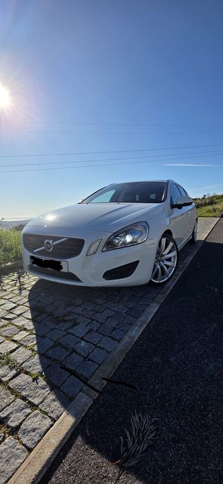 Volvo V60 full extras modelo único em Portugal