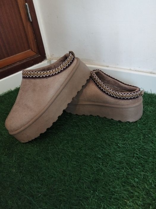 Pantufas  em castanho