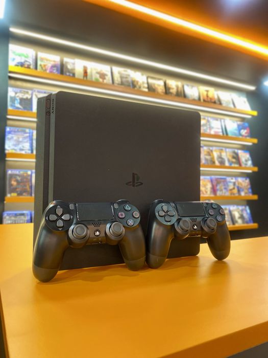 Консоль PlayStation 4 Slim 1tb + геймпад + гра в подарунок!