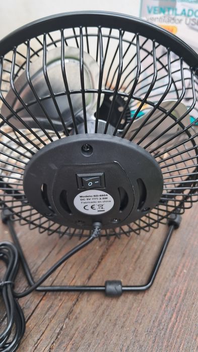Ventilador de  mesa USB 12v ou 220v