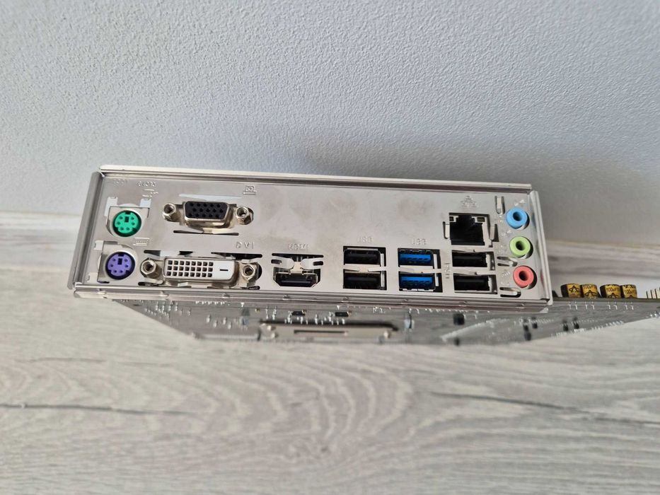 свіжий s1200 сет з відео Intel Pentium G6405 4.1GHz + ASRock M.2 H510