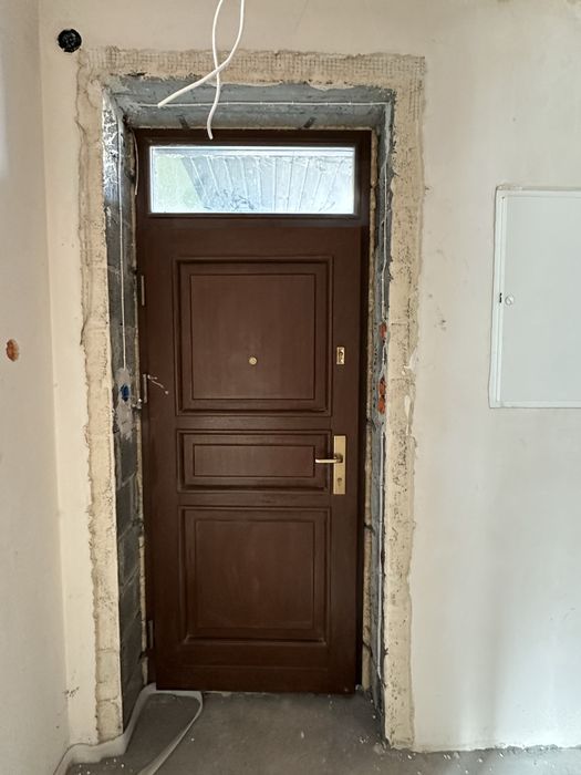 Drzwi zewnetrzne z doświetlem