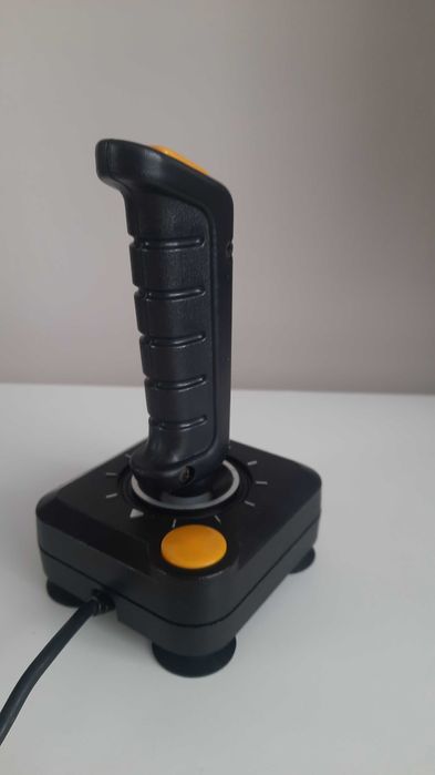 Joystick retro klasyk Amstrad Atari Amiga Commodore