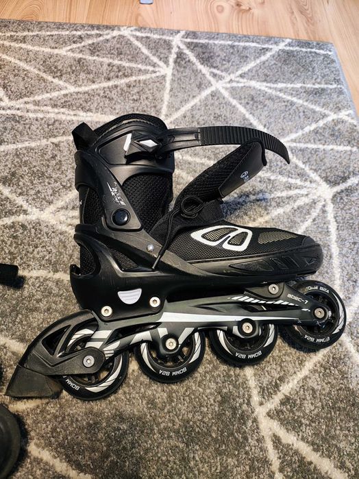 Rolki regulowane 38-42 RAVEN