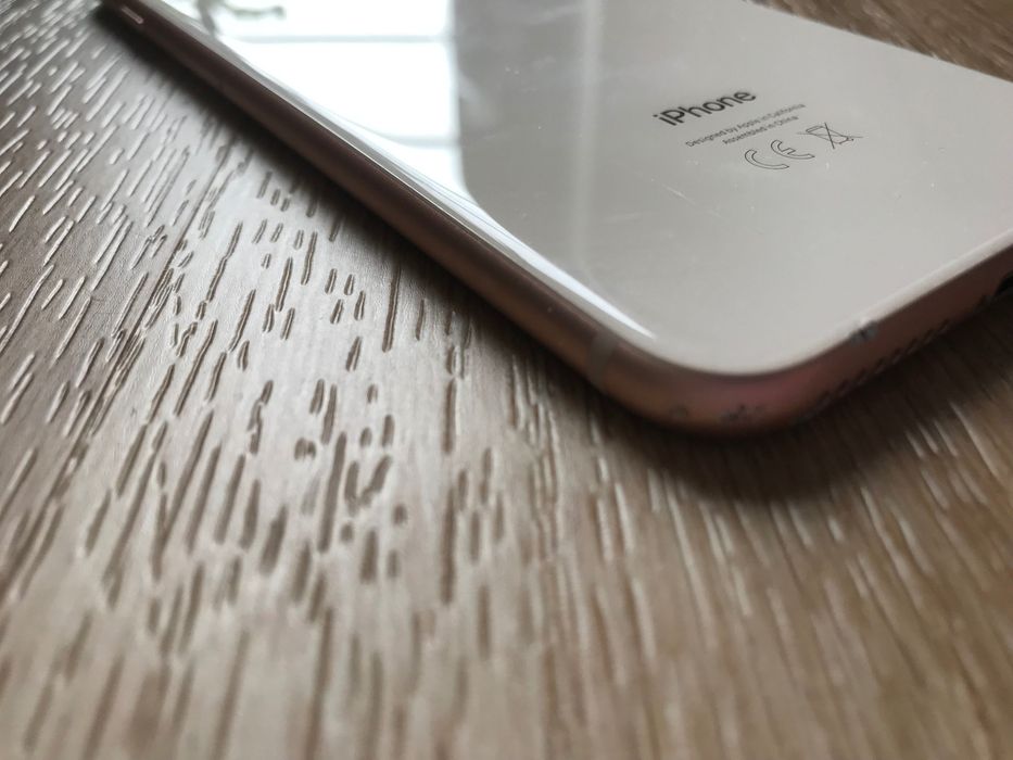 iPhone 8 Plus, różowy