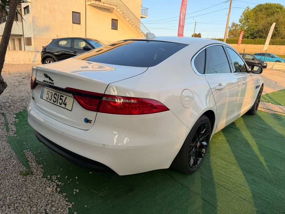 Jaguar XF 2.0 D Prestige