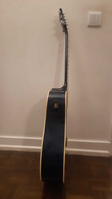 Guitarra Acústica Ashton (Azul) - pequenos reparos