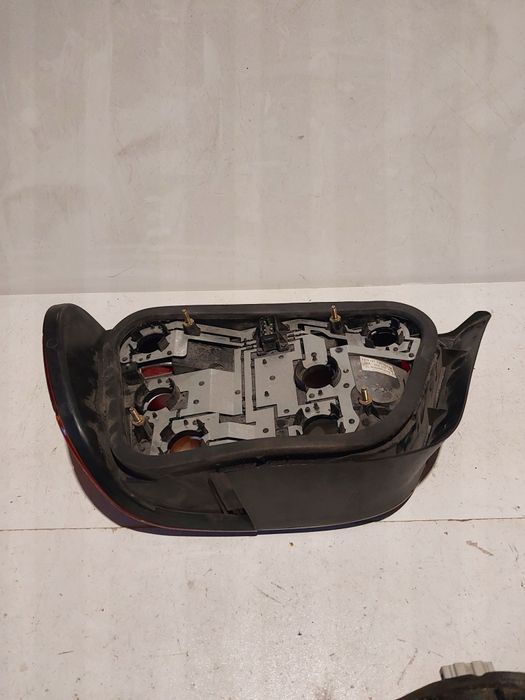 Bmw 7 e 38 lewa tylna lampa lewy tył
