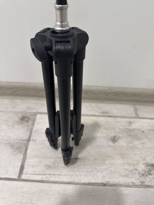 Тринога телескопічна