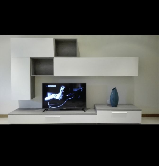 Movel TV Cinza e branco