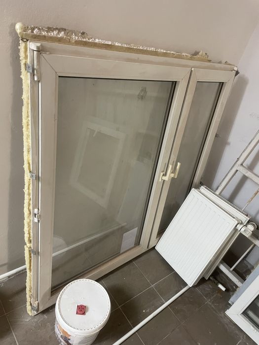 Okno pcv uchylne 147  x 147 cm okna pare sztuk i 83 x 92. 114x97